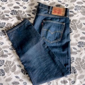 Men’s 501 CT Levi. Size: 38x32 Used